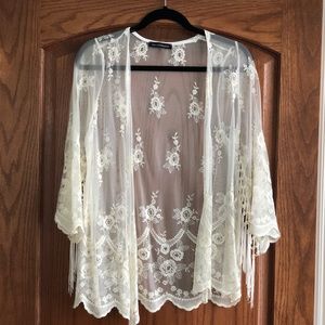 Lace cream shawl shirt